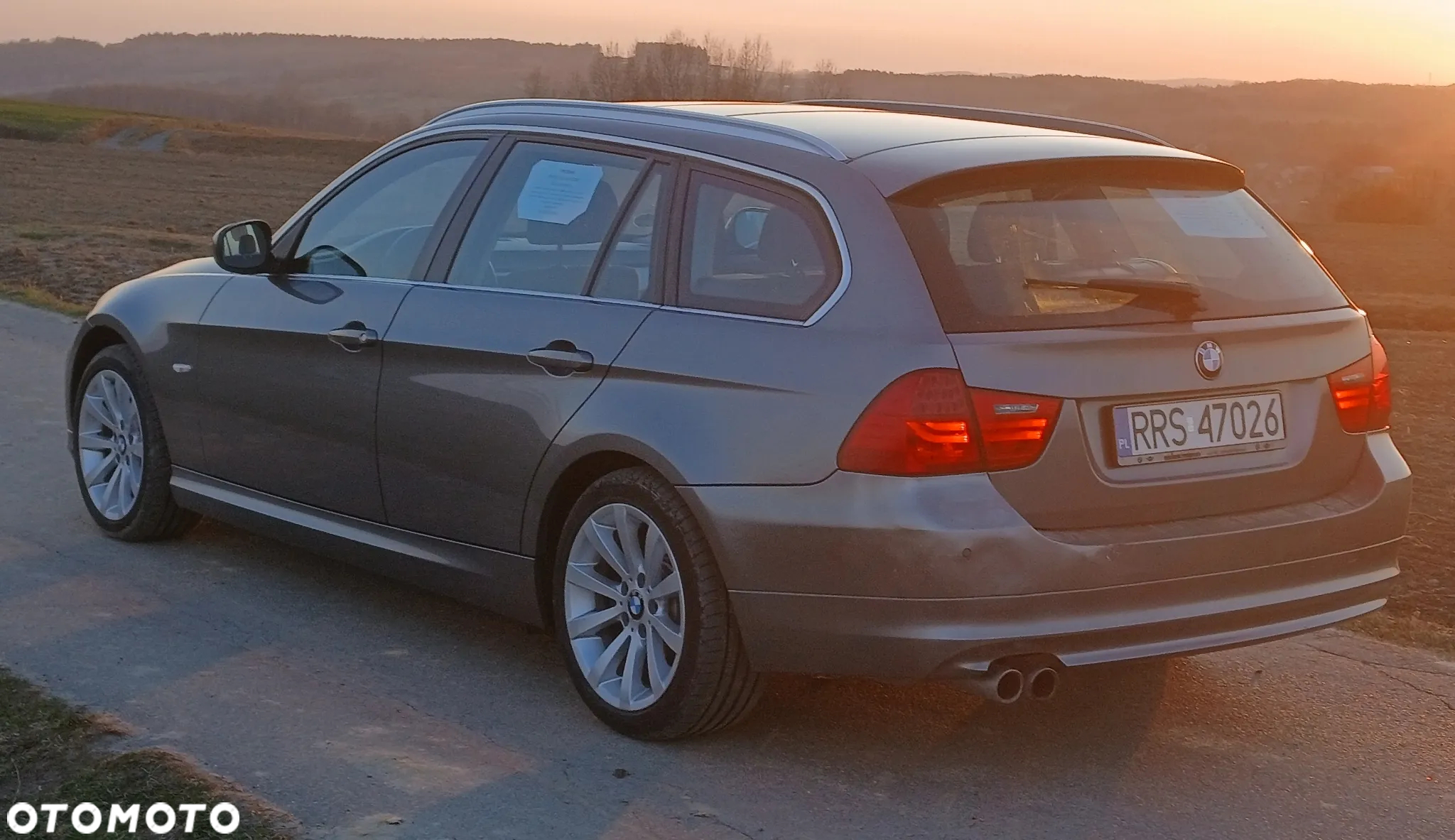 BMW Seria 3 330d xDrive DPF Touring - 11