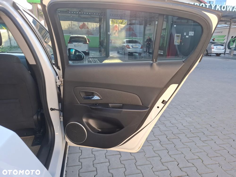 Chevrolet Cruze - 22