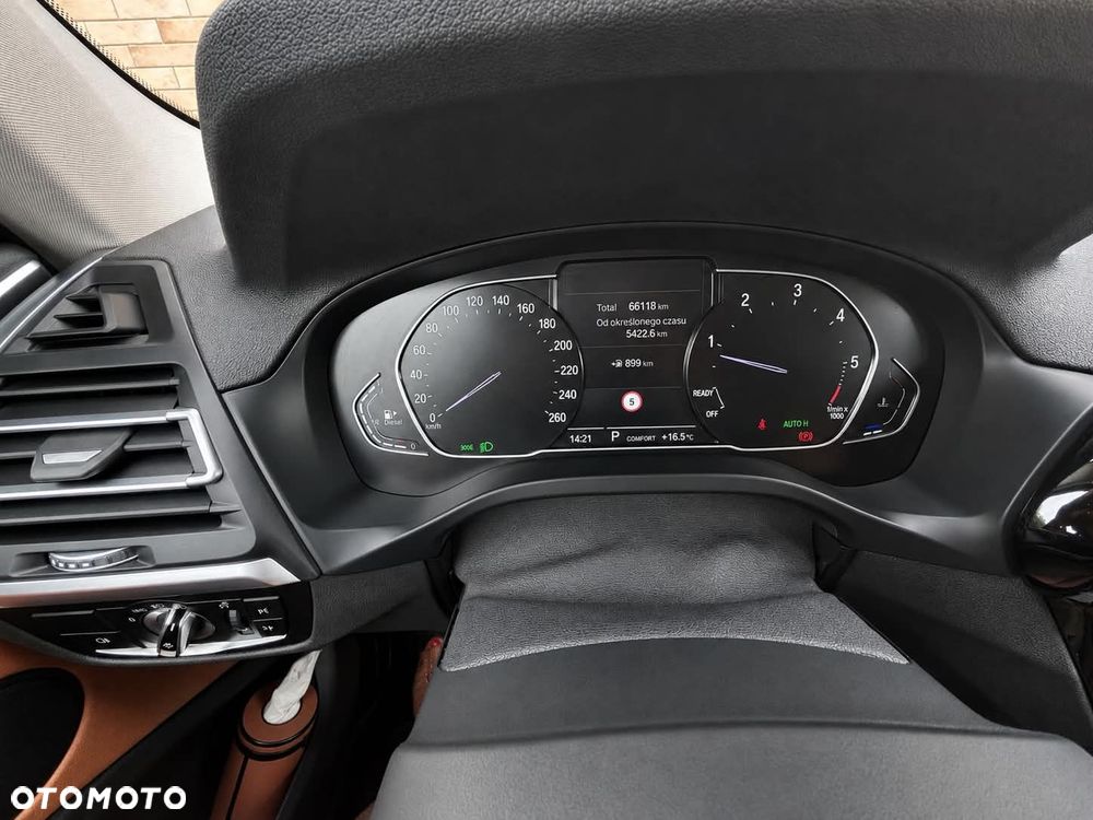 BMW X3 xDrive20d - 13