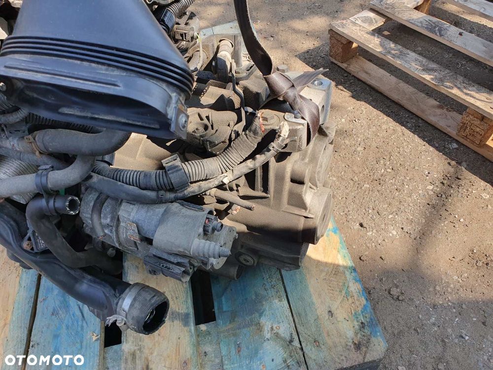 SKRZYNIA BIEGÓW SEAT AUDI SKODA VW 2.0 FSI KOD JLW - 2