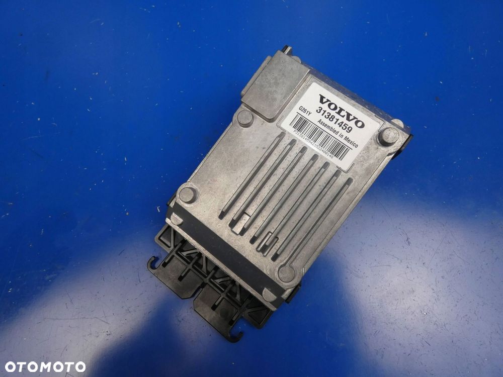 VOLVO XC60 I KAMERA SZYBY CZOŁOWEJ MODUŁ RADAR - 1