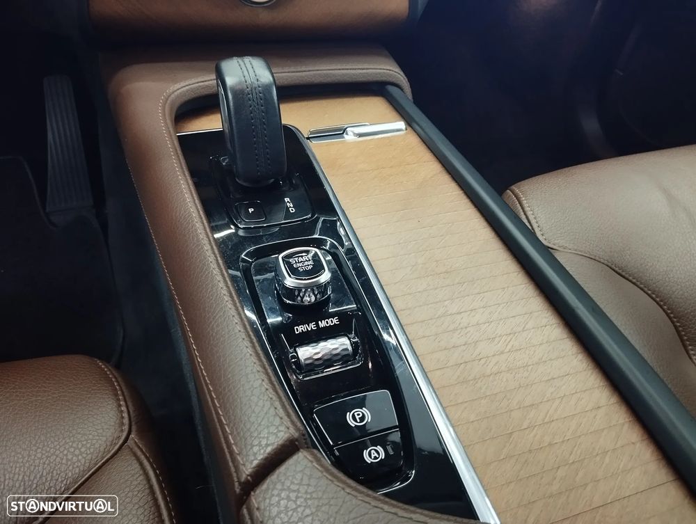 Volvo XC 90 2.0 B5 Momentum Plus AWD - 31