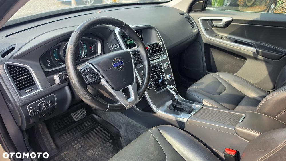 Volvo XC 60 D4 Drive-E Ocean Race - 14
