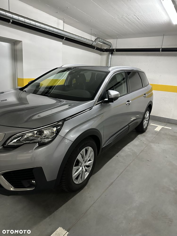 Peugeot 5008 - 8