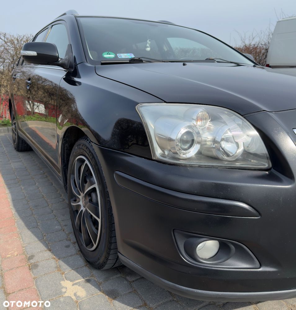 Toyota Avensis 2008 photo 5