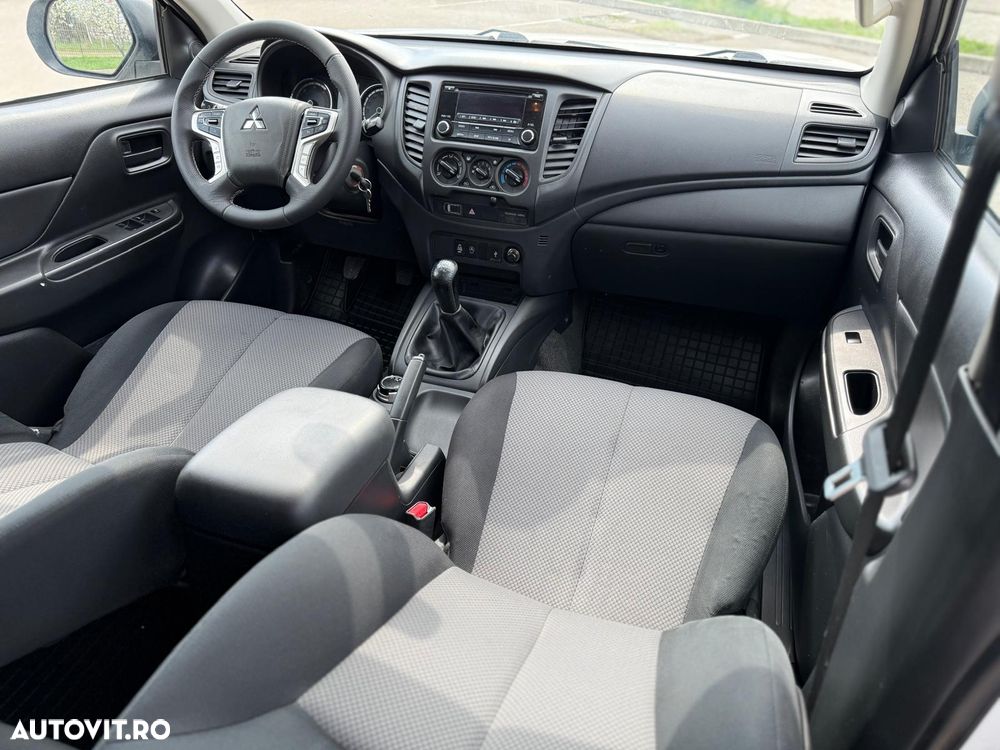 Mitsubishi L200 Double Cab 2.2 DI-D M/T Instyle - 10