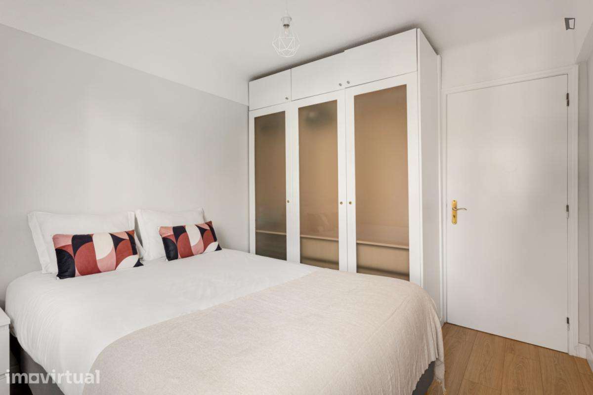 Apartamento com 2 quartos - localizado em Carnide Lisbon - Grande imagem: 2/30