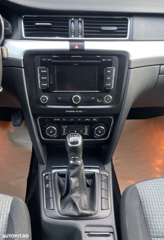Skoda Superb 1.6 TDI GreenLine - 17