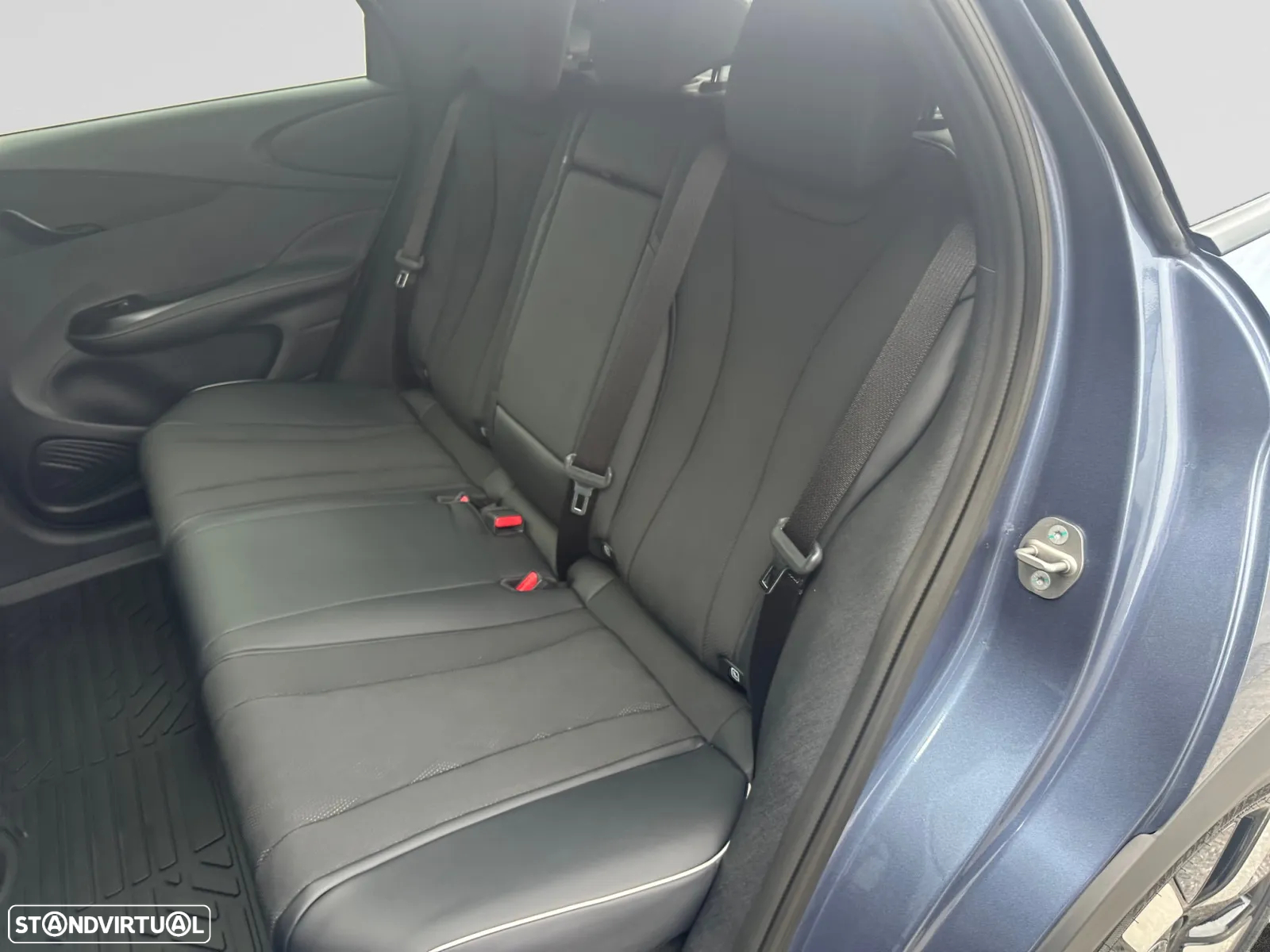 BYD Dolphin 60.4 kWh Design - 15