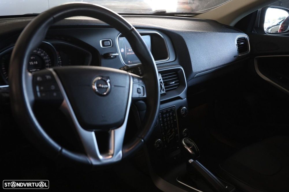 Volvo V40 1.5 T3 Sport Edition Plus Geartronic - 11