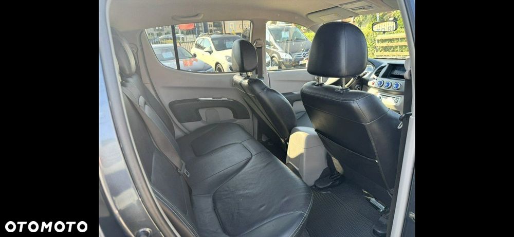 Mitsubishi L200 - 14