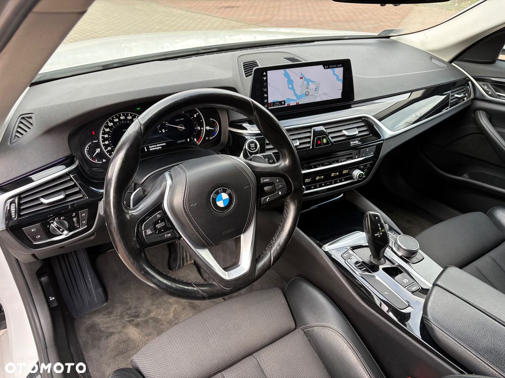 BMW Seria 5 520d xDrive Sport Line sport - 14