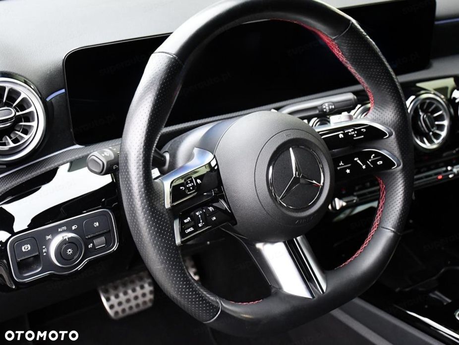 Mercedes-Benz Klasa A 200 d AMG Line 8G-DCT - 8