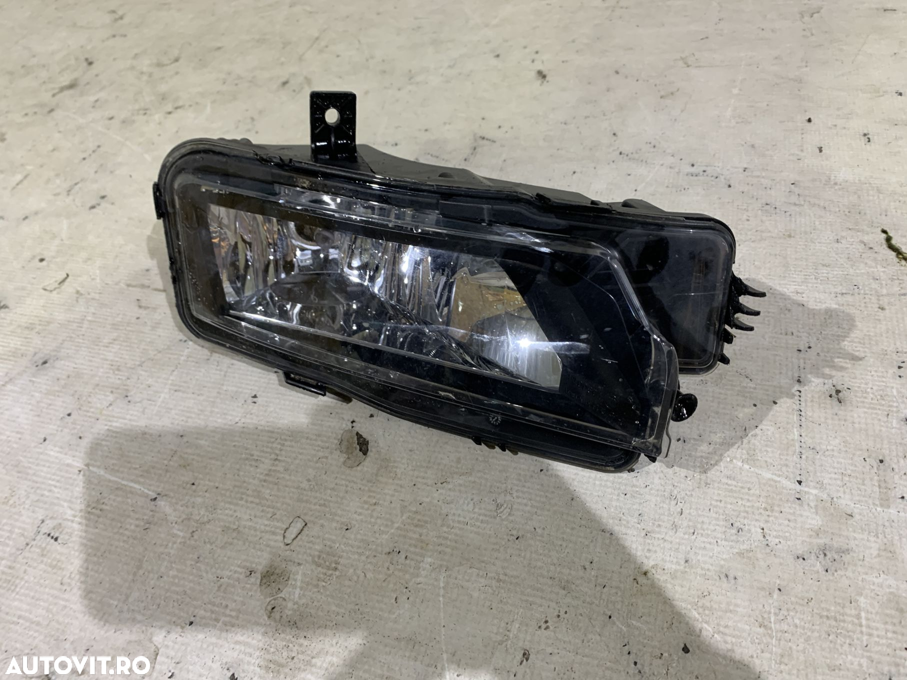 Proiector stanga VW Caddy, 2015, 2016, 2017, 2018, 2019, cod origine OE 2K5941661B. - 2