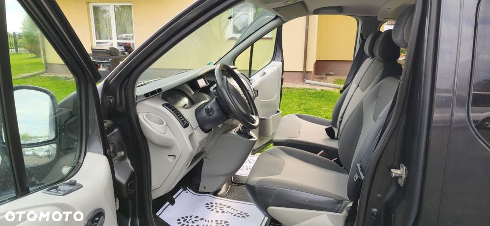 Renault TRAFIC - 12