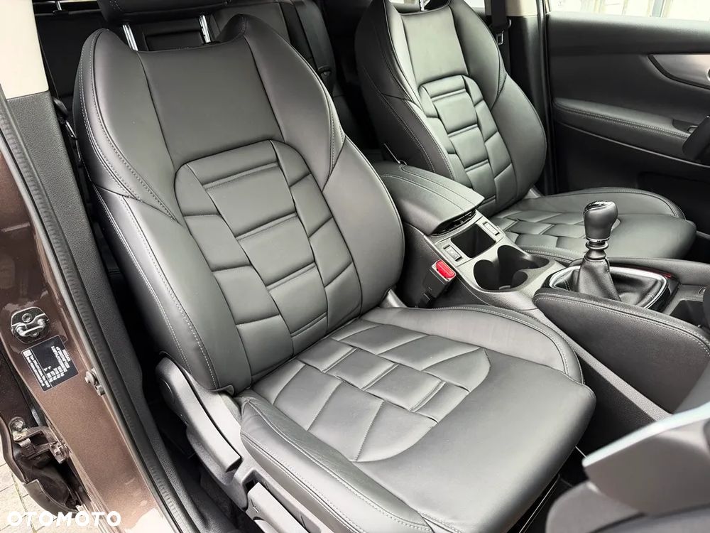 Nissan Qashqai 1.3 DIG-T Tekna+ - 32