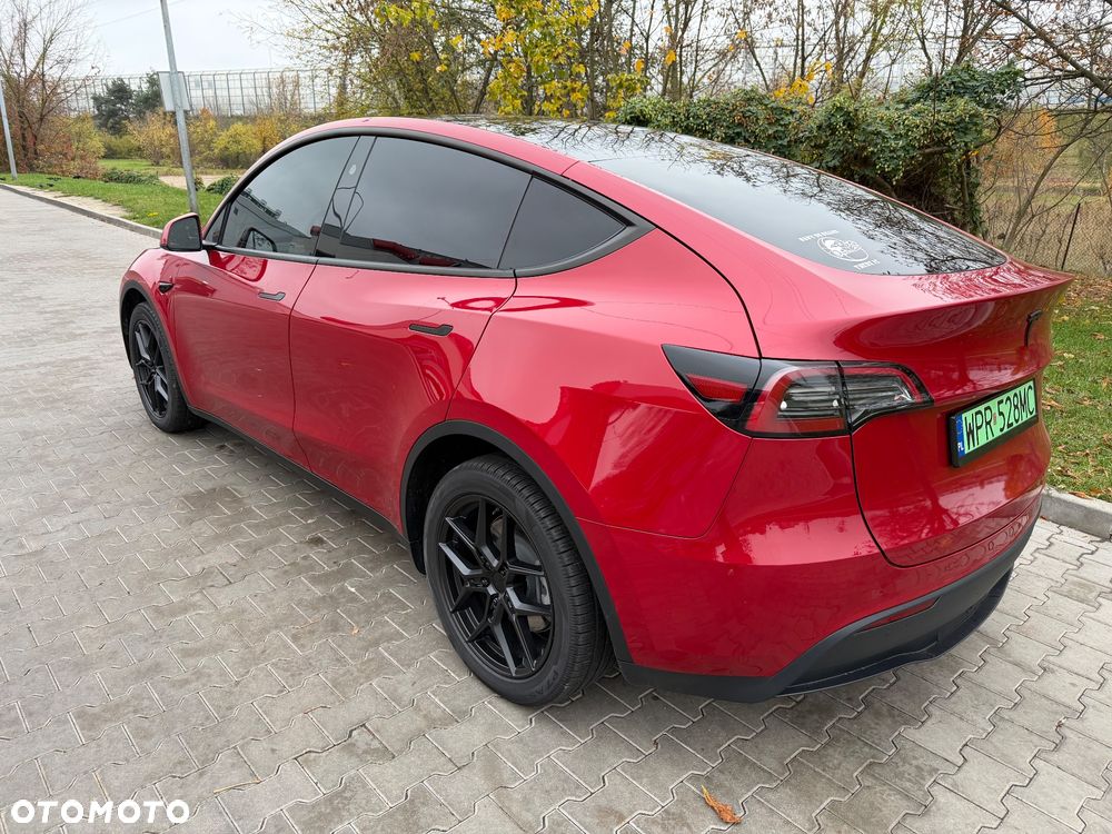 Tesla Model Y 2023 photo 4