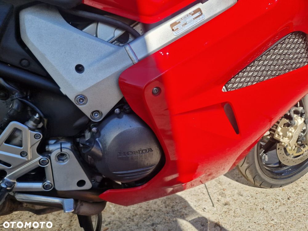 Honda VFR - 4