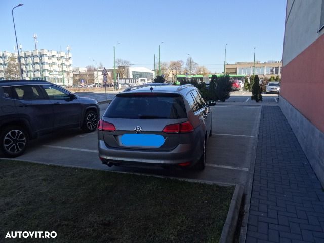 Volkswagen Golf 1.6 TDI BMT Comfortline - 8