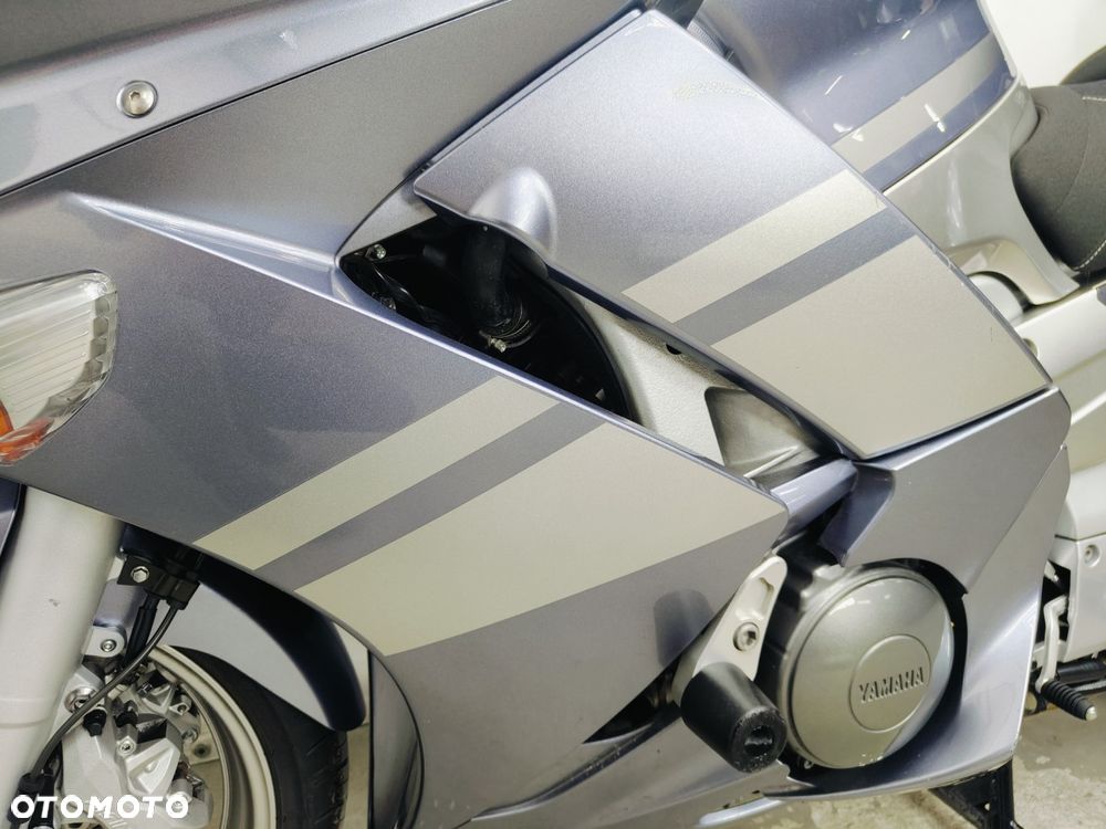 Yamaha FJR - 26