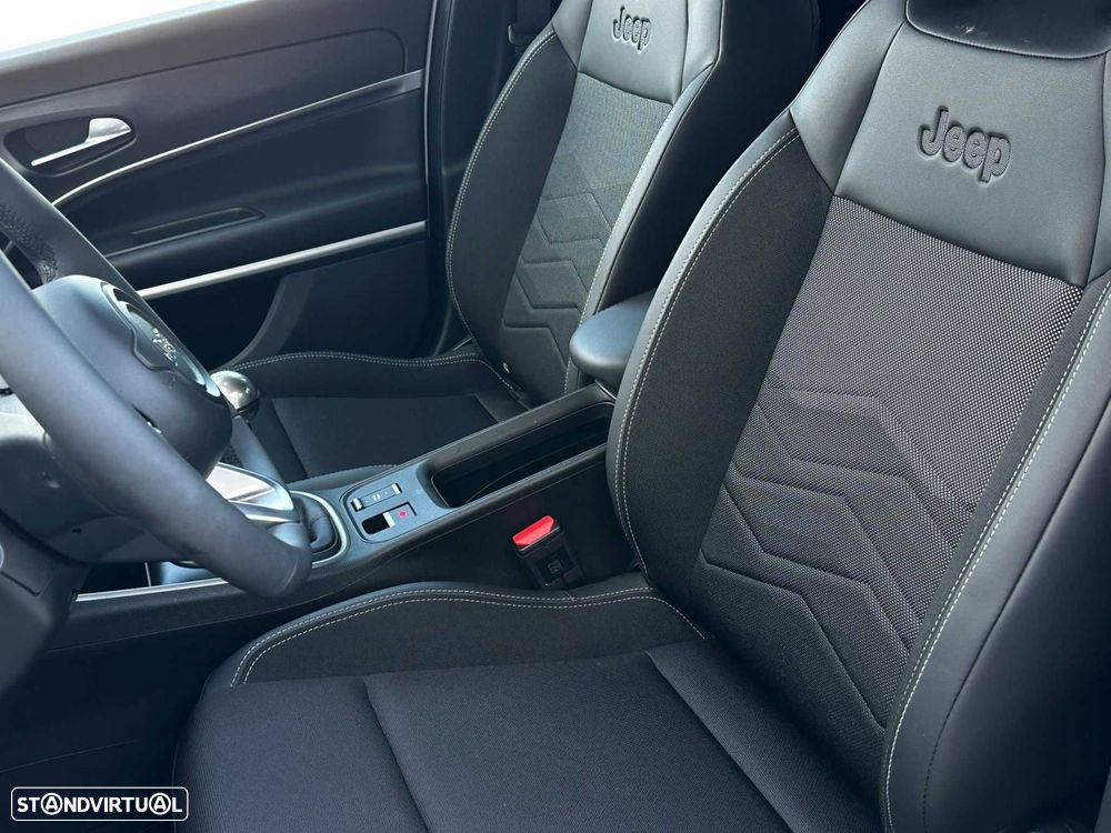 Jeep Avenger 1.2 GSE T3 Summit - 13