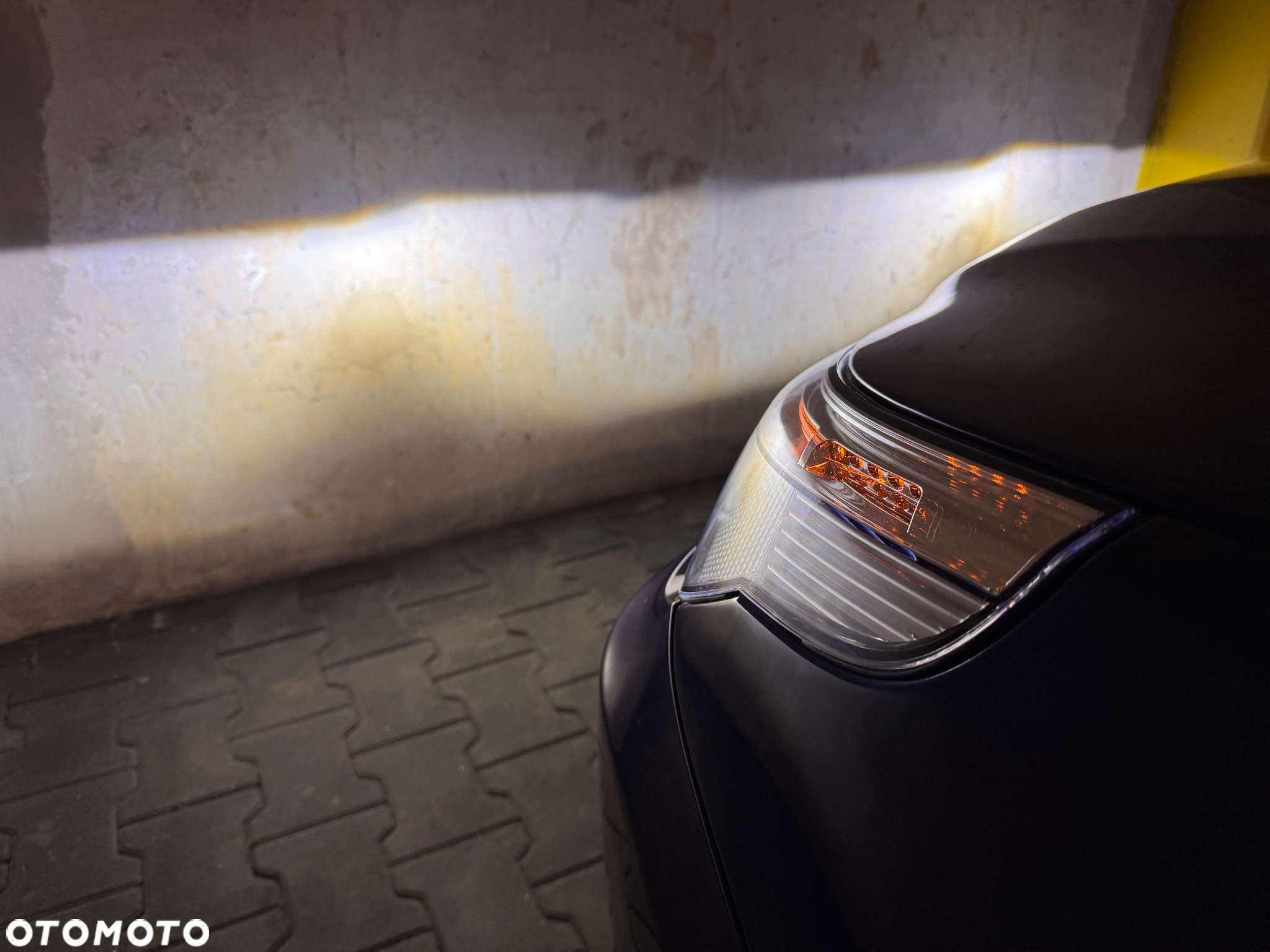 BMW Seria 5 545i - 37
