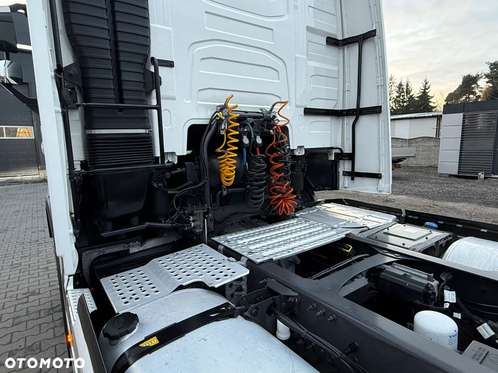 Volvo FH500 /EURO6/FULL LED/NAVI/KLIMA.POSTOJOWA/SPROWADZONY - 11