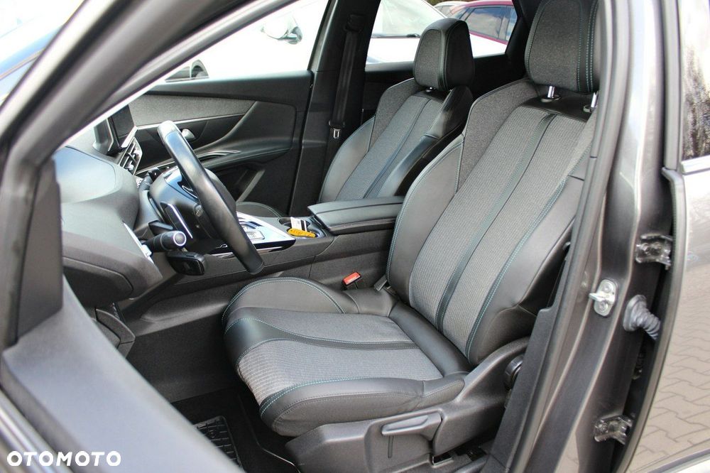 Peugeot 3008 1.6 PureTech Hybrid PHEV Allure Pack S&S EAT8 - 11