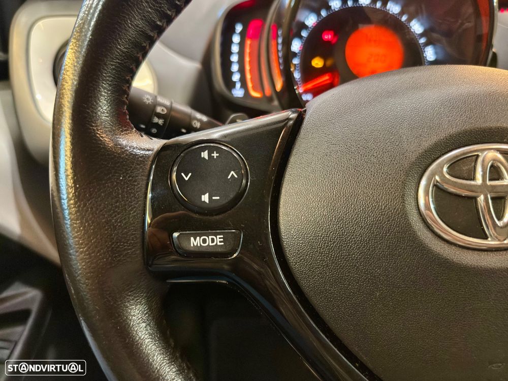 Toyota Aygo 1.0 X-Play Plus MM - 13