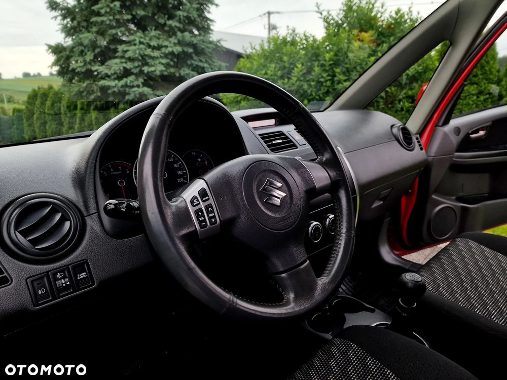 Suzuki SX4 1.6 GLX / Comfort - 23