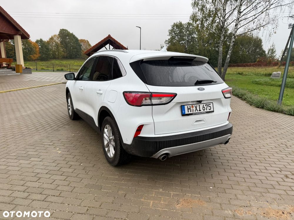 Ford Kuga - 4