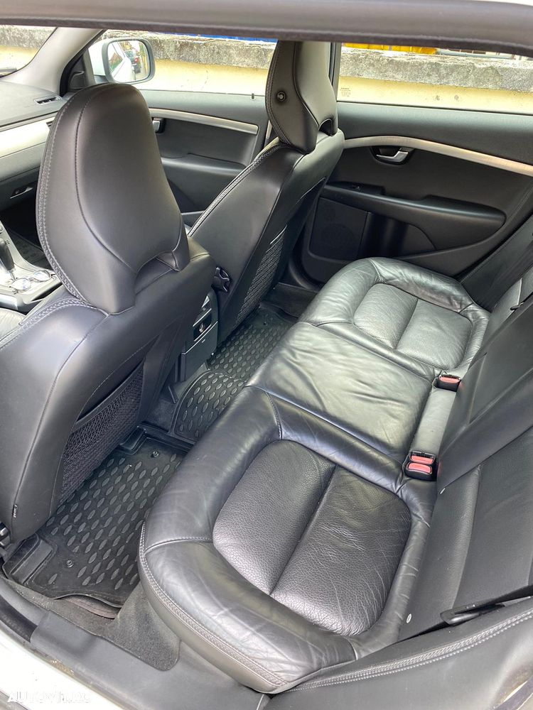 Volvo XC 70 D5 AWD Geartronic Momentum - 20
