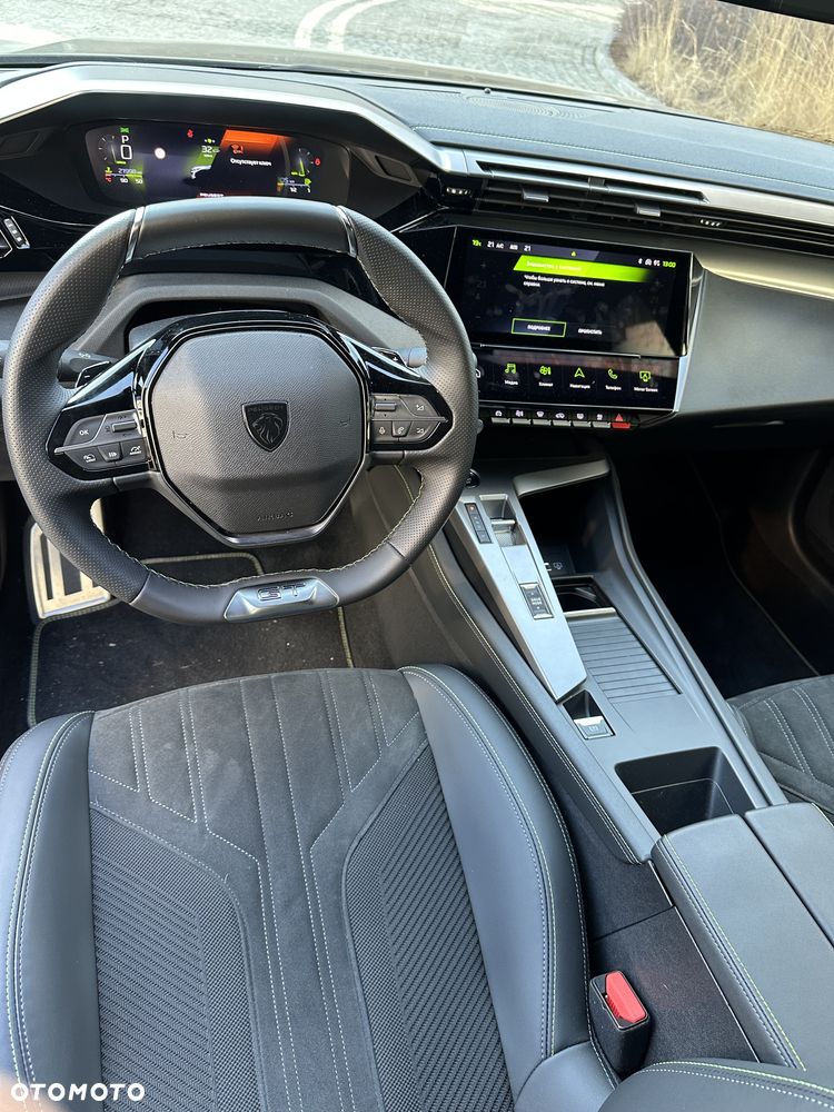 Peugeot 408 1.2 PureTech GT S&S EAT8 - 11