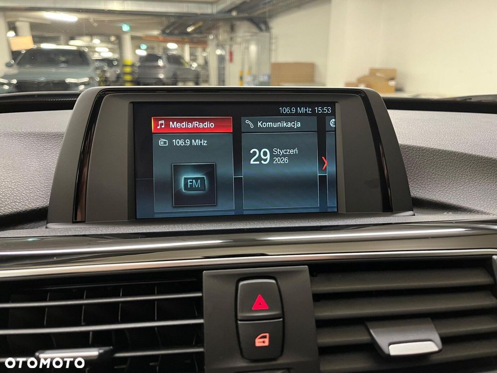 BMW Seria 3 318d Advantage - 23