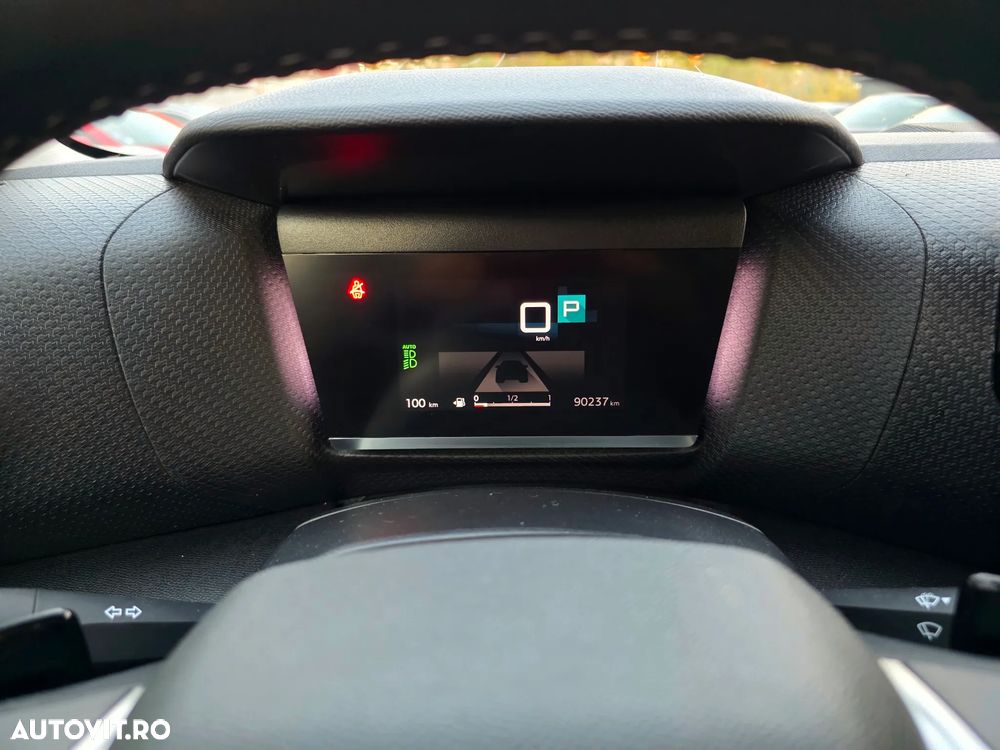 Citroën C4 1.2 PureTech S&S EAT8 Shine - 26