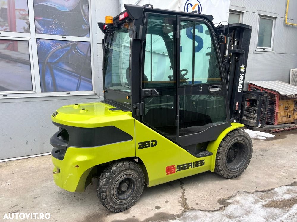 Clark S35D - 1
