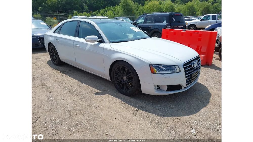 Audi A8 - 2