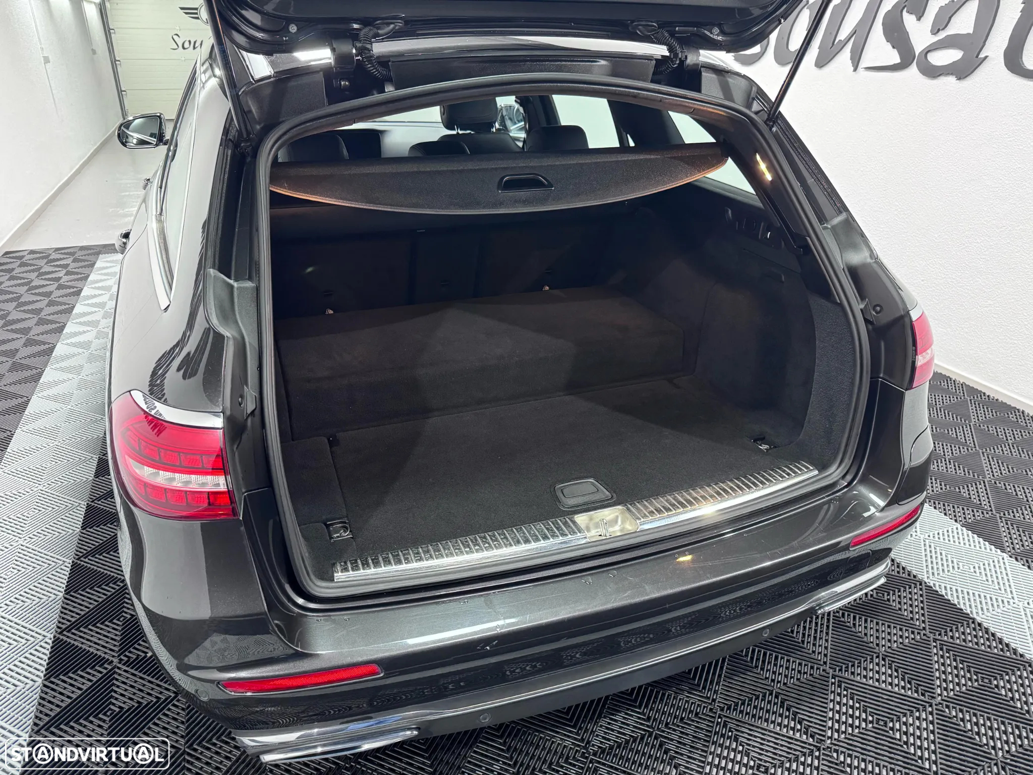 Mercedes-Benz E 300 de Avantgarde - 17