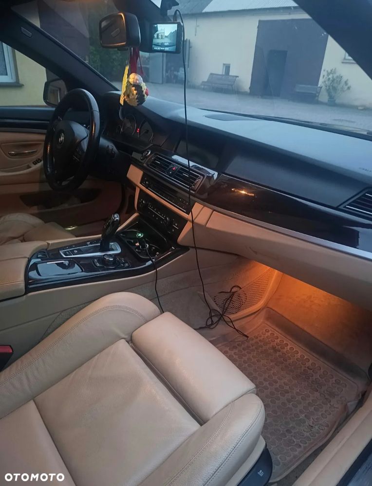 BMW Seria 5 528i xDrive - 5