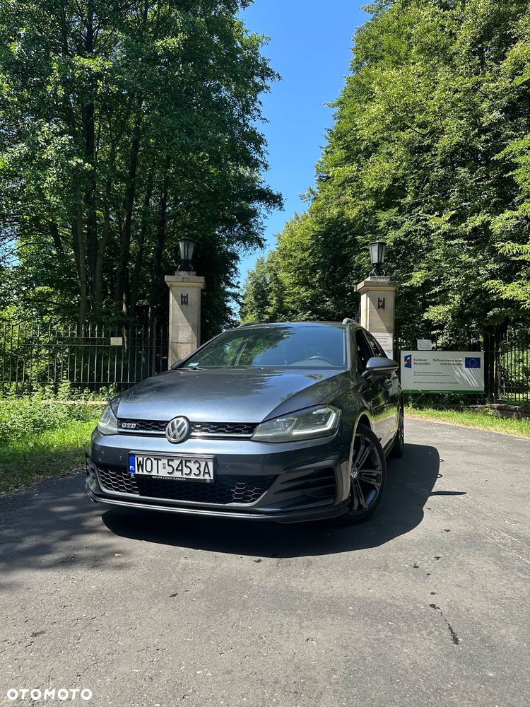 Volkswagen Golf 2.0 TDI BMT GTD - 3