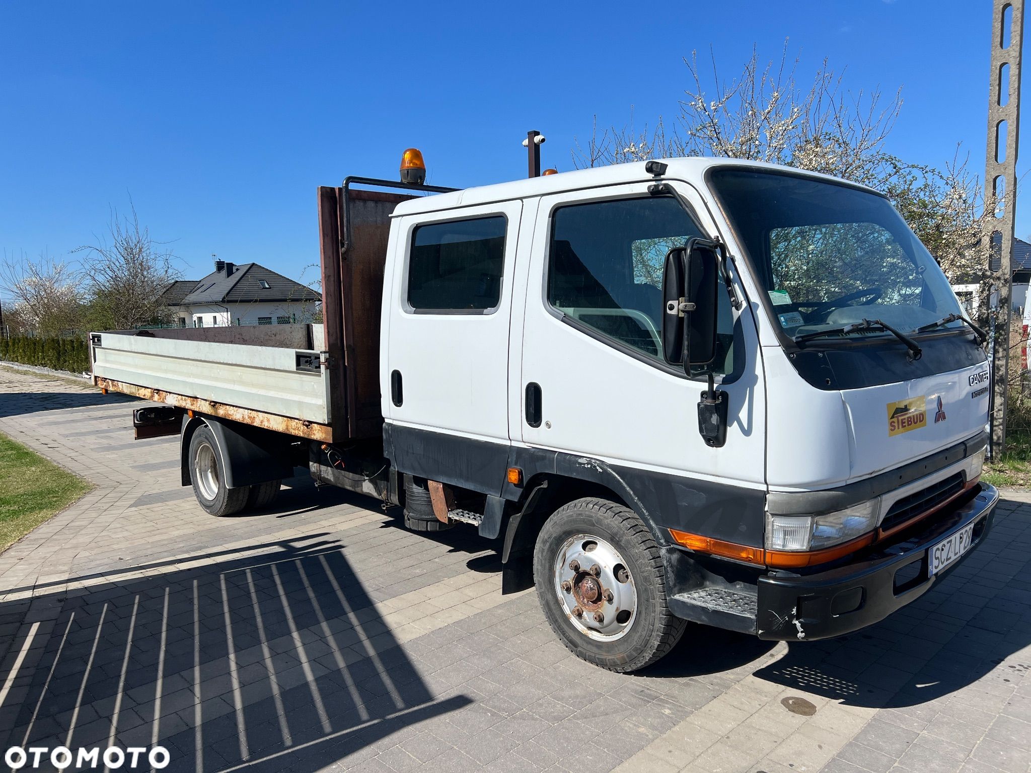 Mitsubishi Canter - 1