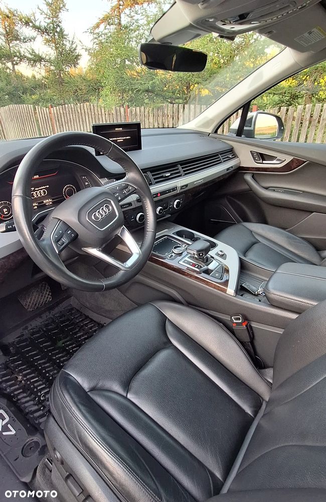 Audi Q7 - 7