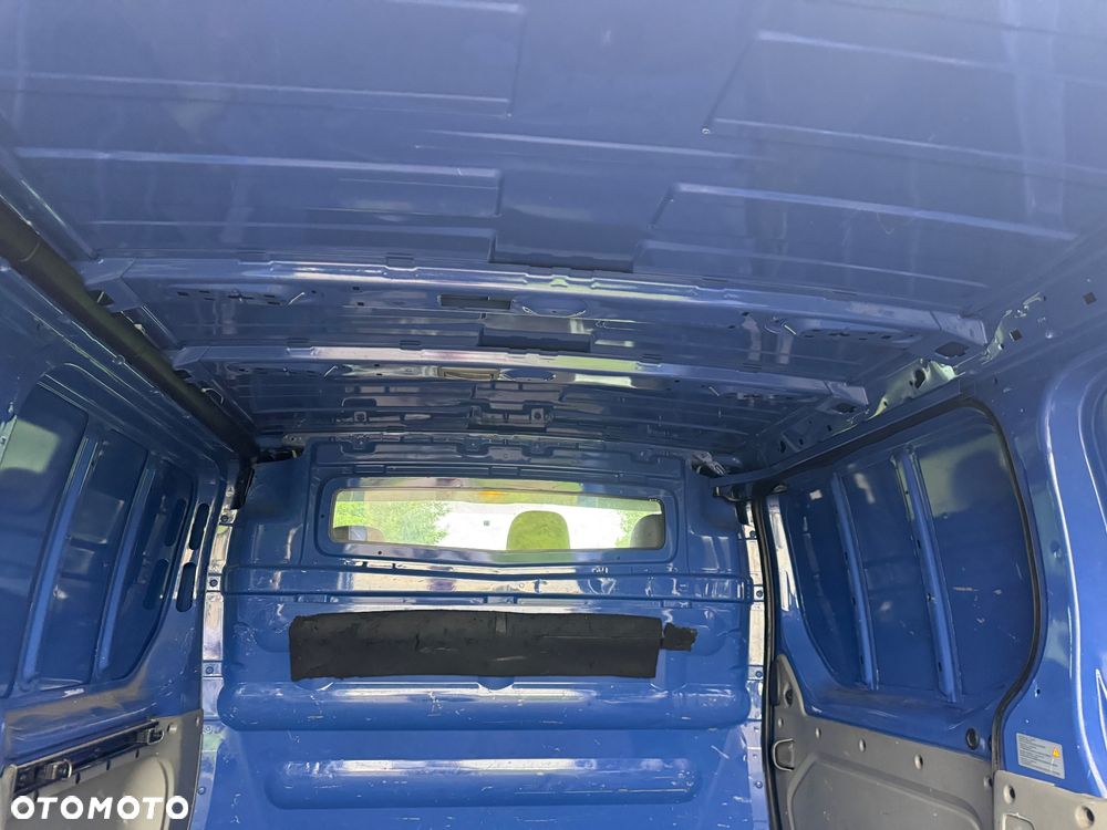 Opel Vivaro - 24