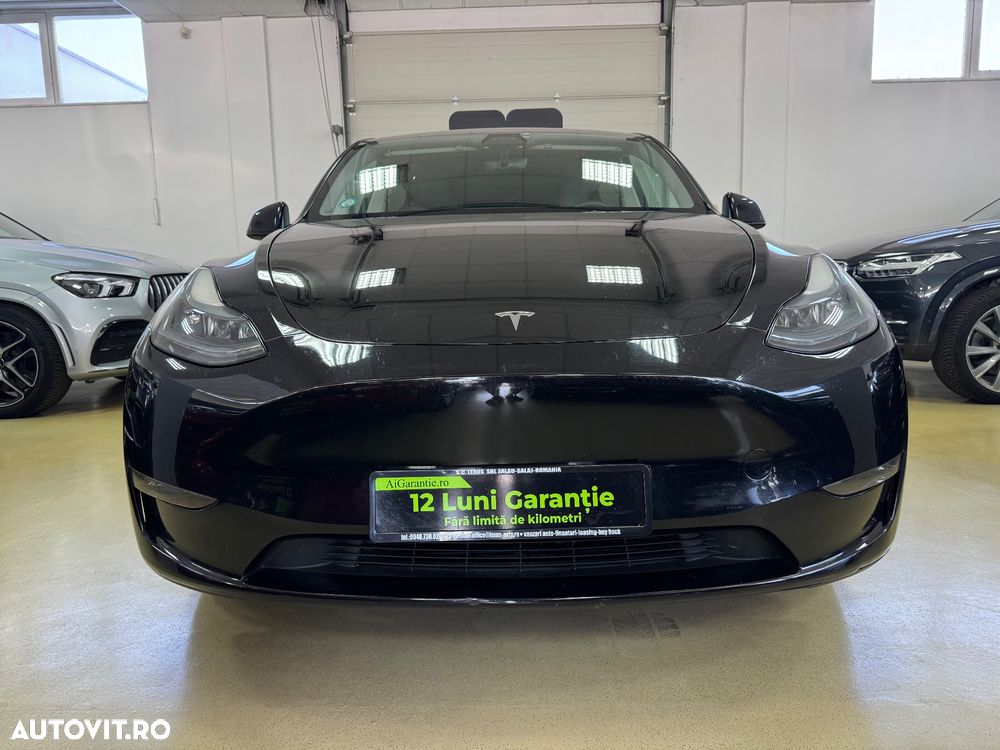 Tesla Model Y - 3