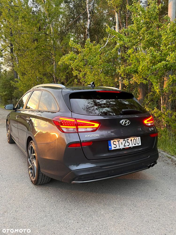 Hyundai i30 1.5 T-GDI 48V Comfort DCT - 2