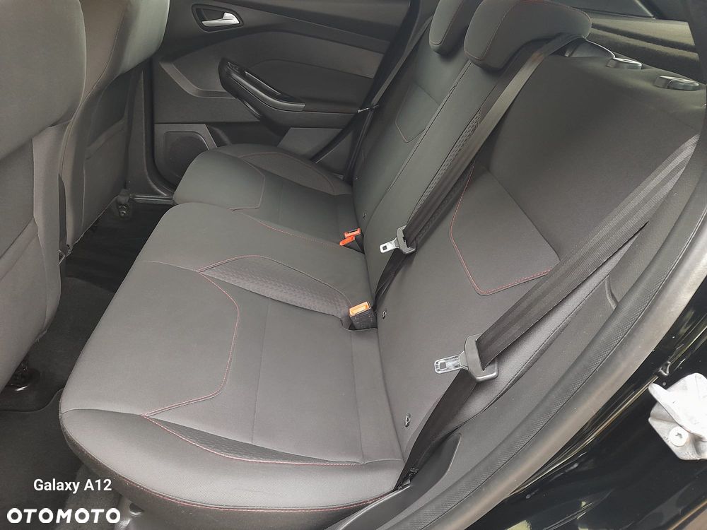 Ford Focus 1.0 EcoBoost ST-Line Black ASS - 19