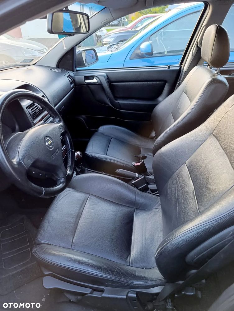 Opel Astra - 8