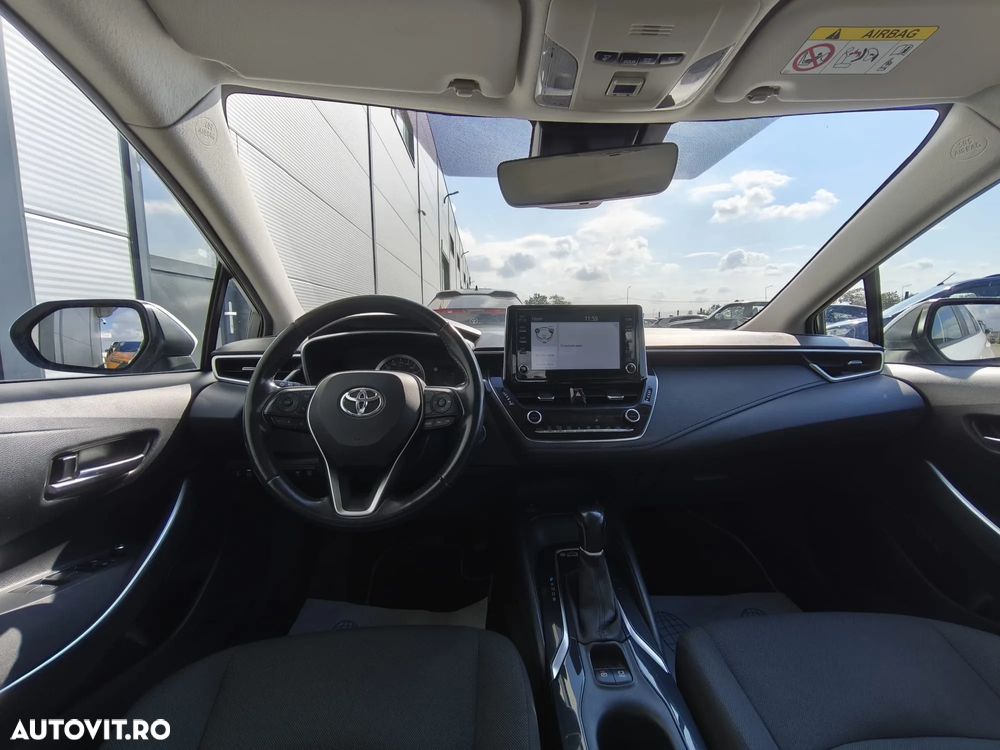 Toyota Corolla 1.8 HSD Business - 11