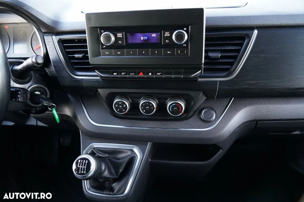 Renault TRAFIC III / AUTOBUS / 9 LOCURI / PRIMUL PROPRIETAR / DEALER POLONESE / 2022 / - 27