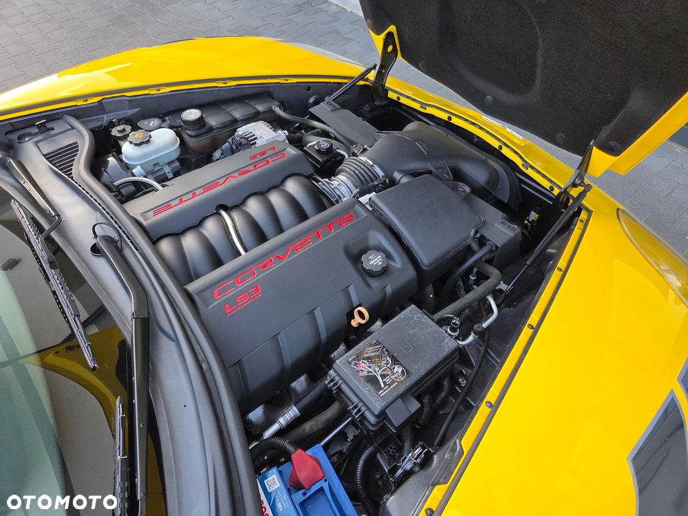 Chevrolet Corvette - 35